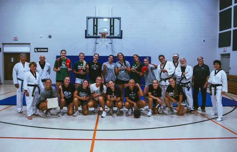 Rising Up to Teach Self Defense to the UWGB Women’s Basketball Team